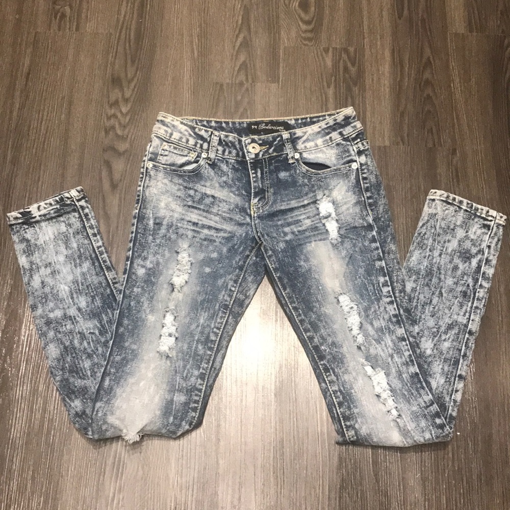 Seduction Sirens destroyed jeans